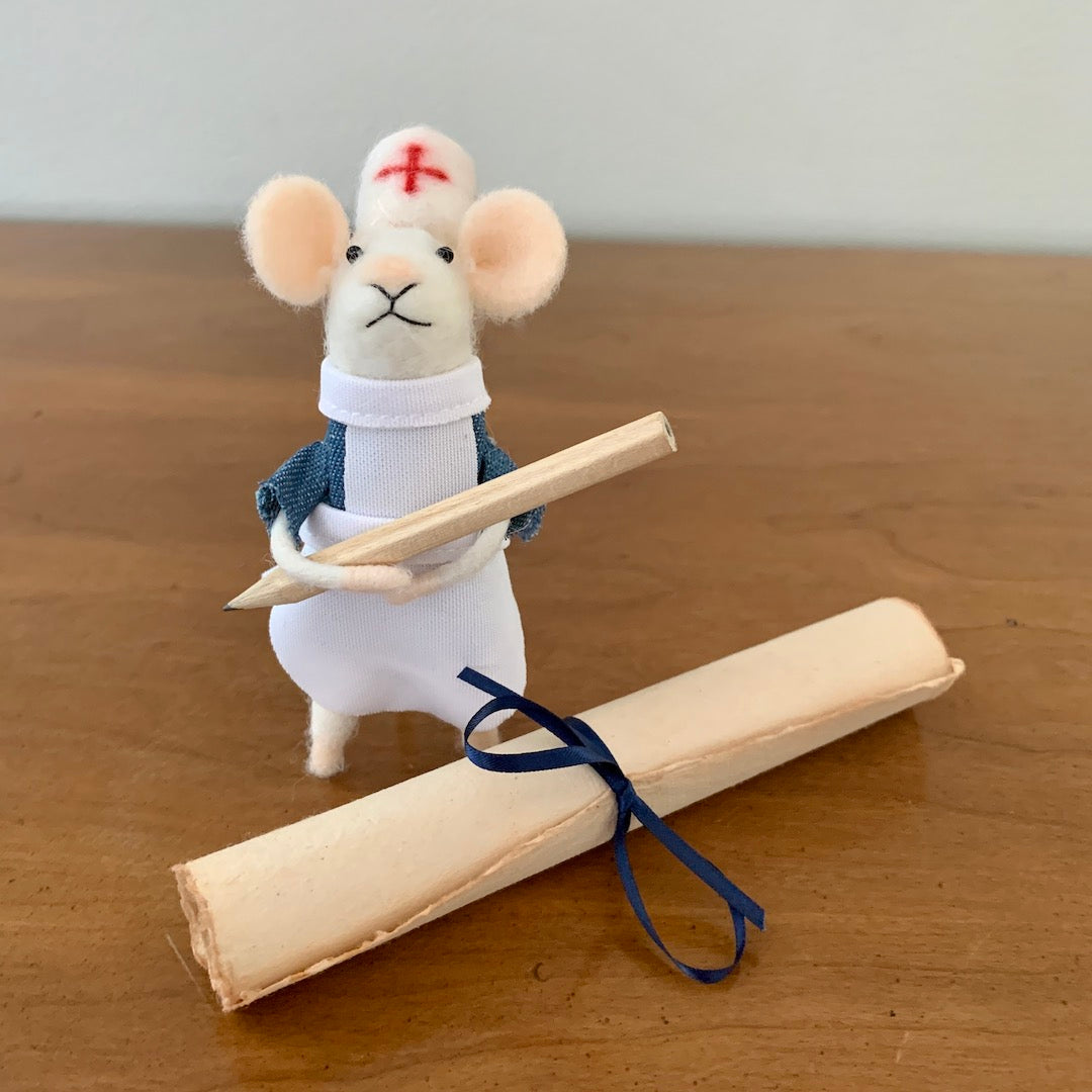 Noelle - Felt Mouse with Apron