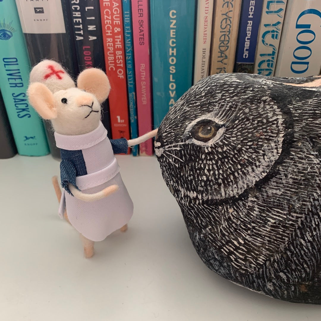 Noelle - Felt Mouse with Apron