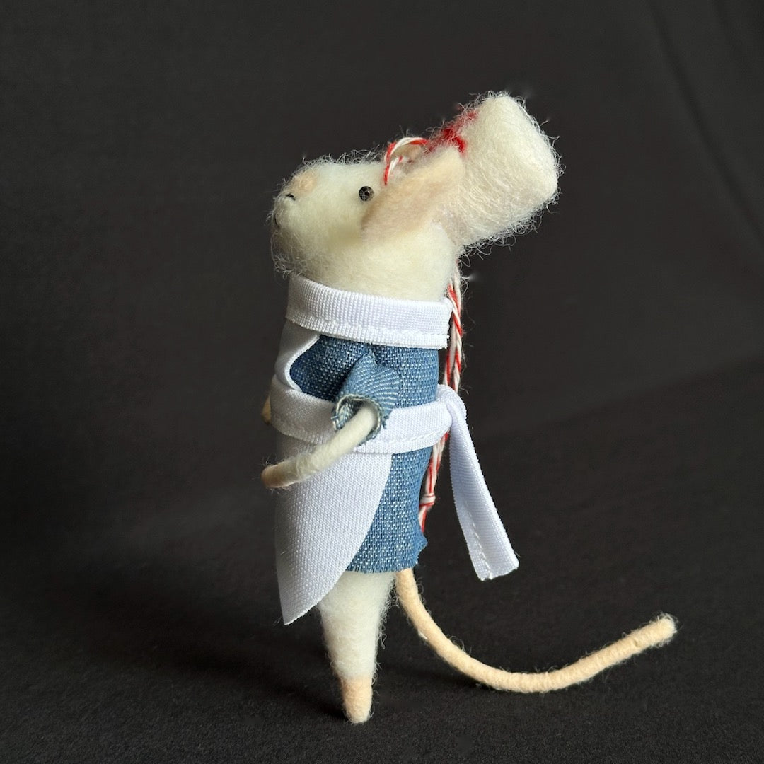 Noelle - Felt Mouse with Apron