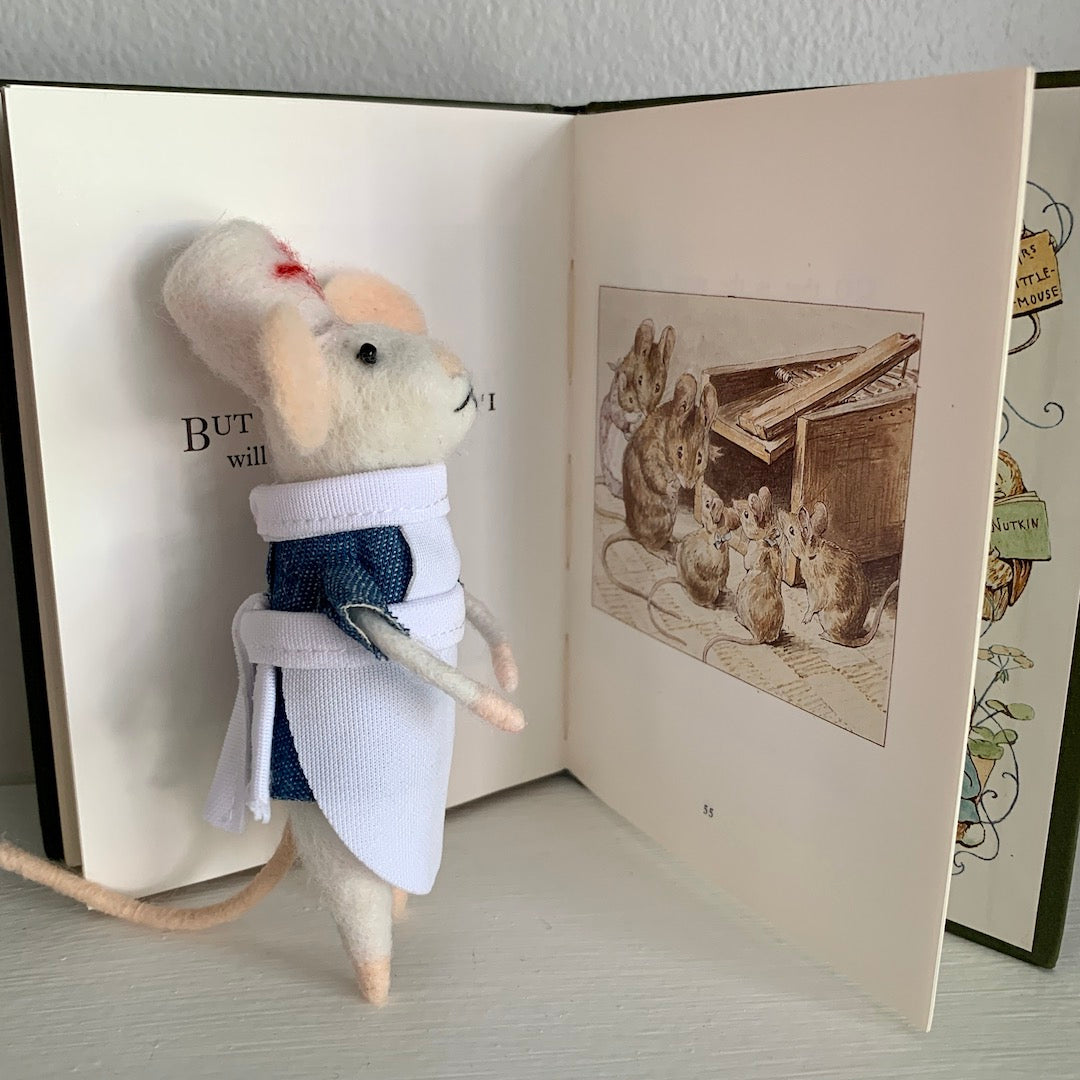 Noelle - Felt Mouse with Apron