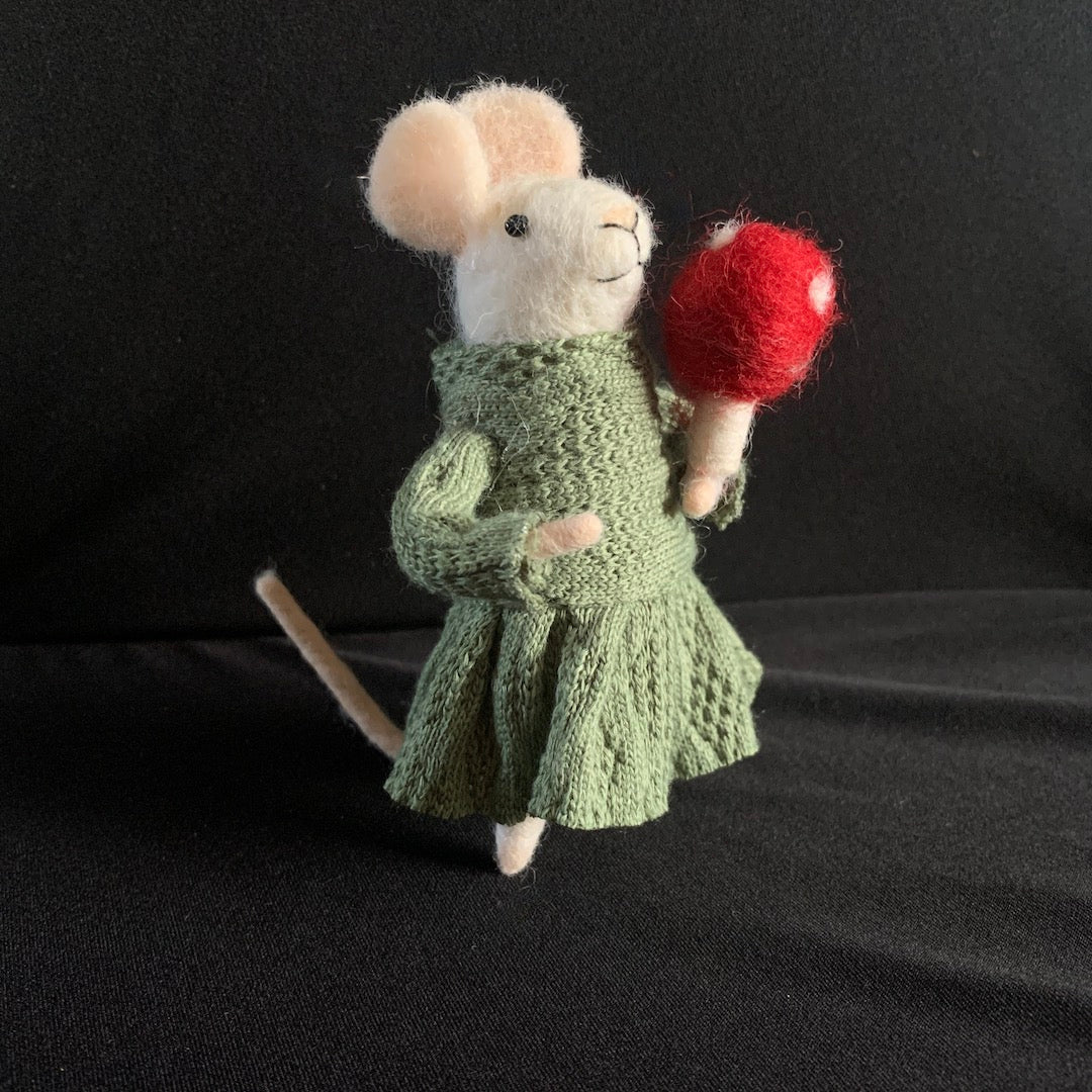 Matilda - Felt Mouse with Mushroom