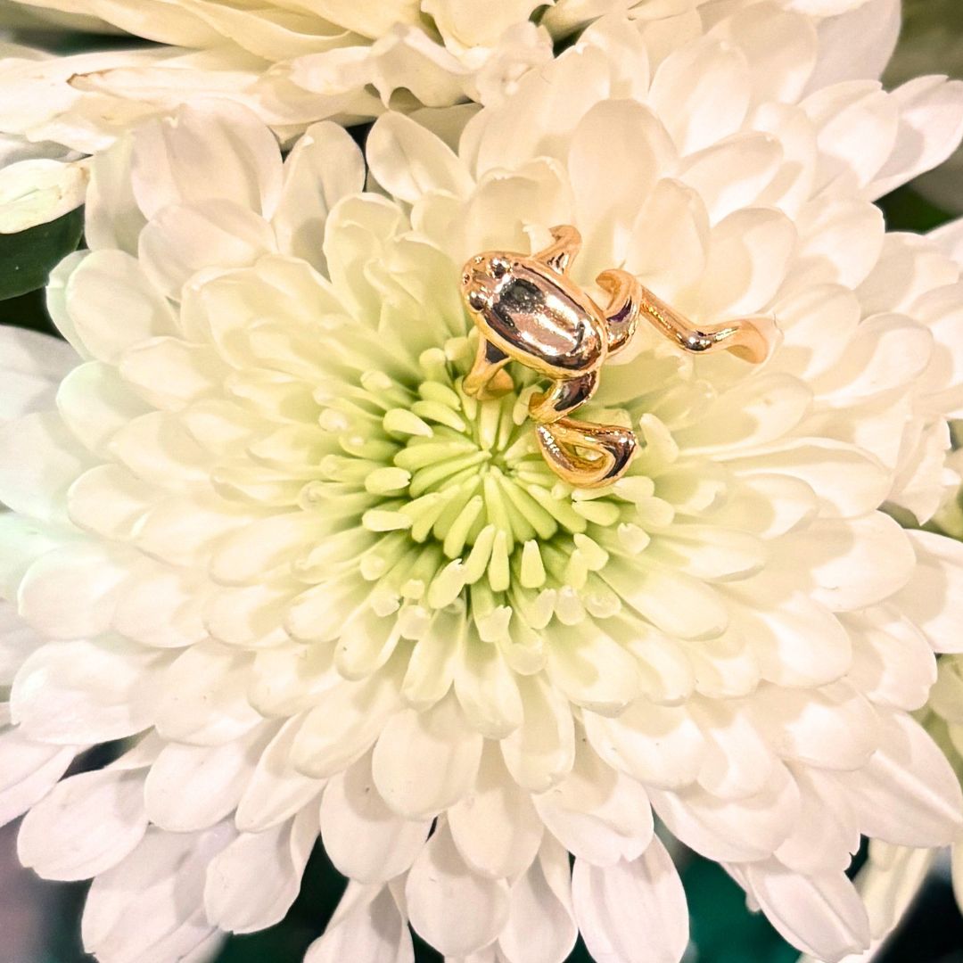 Gleaming Ear Cuff - Tiny Frog