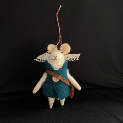 Sophie - Felt Mouse with Satchel