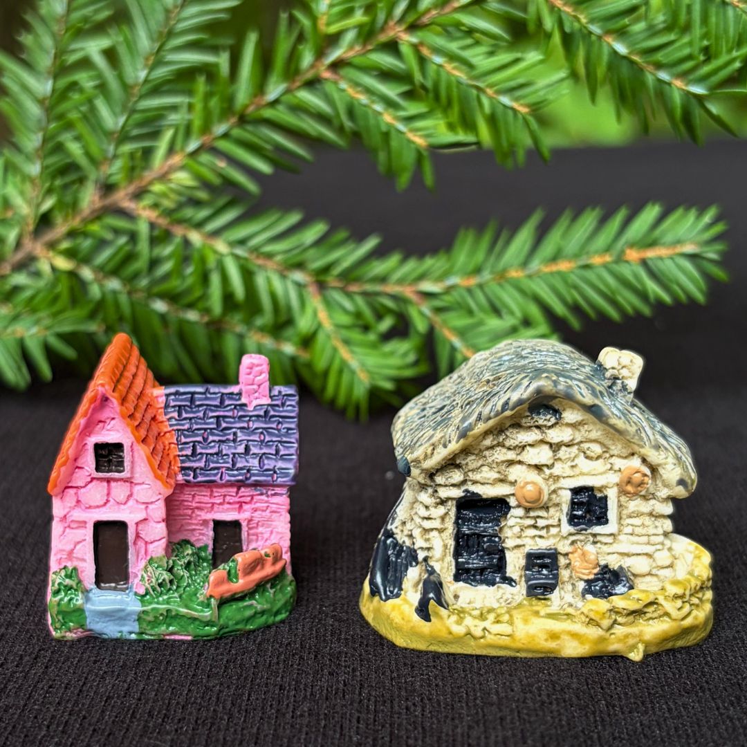 Miniature Cottage Figurine - Oddment
