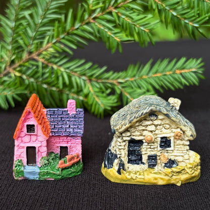 Miniature Cottage Figurine - Oddment