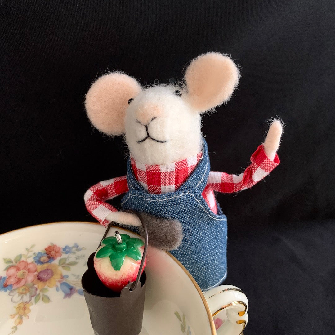 Beatrix - Felt Mouse with Strawberry