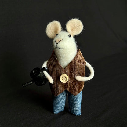 Wendall - Felt Mouse with Watering Can