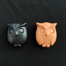 Load image into Gallery viewer, Night Owl - Magnetic Keyring Holder
