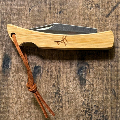 Shaping Knife - Folding Wooden Pocketknife