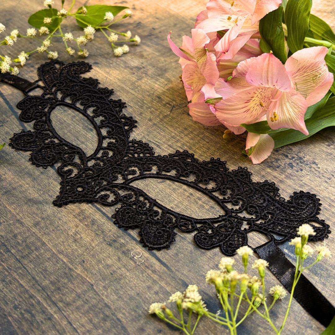 Mysterious Guise - Lace Mask – Birdmoss