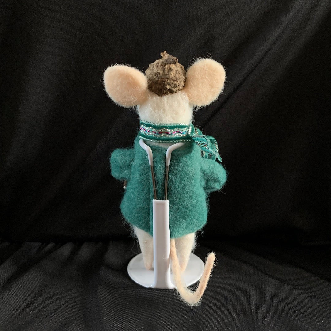 Mouse Stand - Small Doll Display