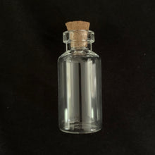 Load image into Gallery viewer, Set of 4 Empty 5ml Glass Jars with Corks
