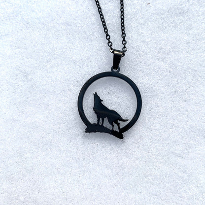 Howling Charm - Wolf Pendant